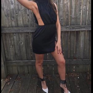 Black sleeveless dress